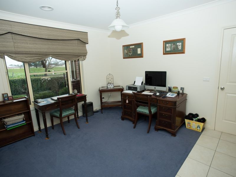 19 Olivers Road, Benalla VIC 3672