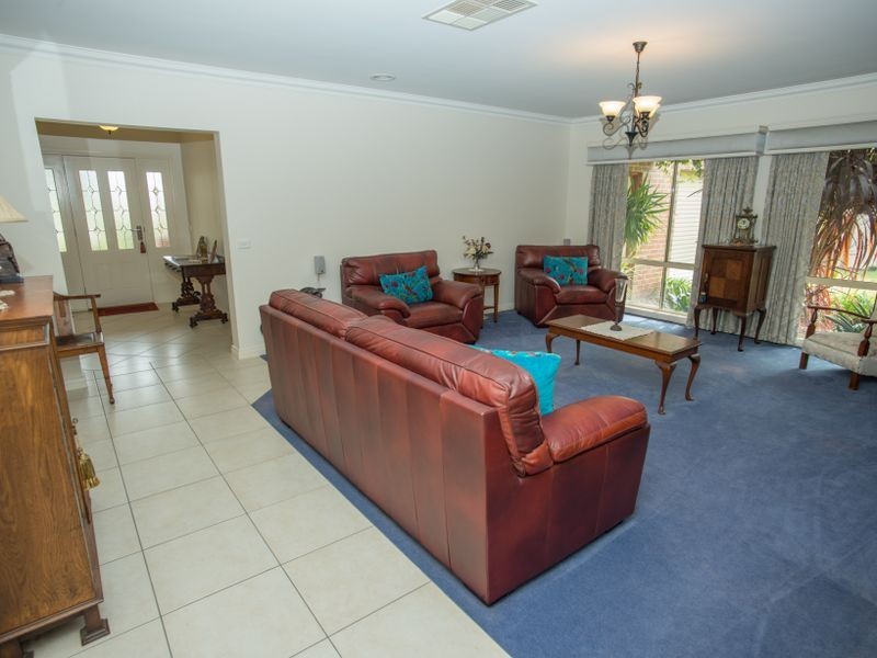 19 Olivers Road, Benalla VIC 3672