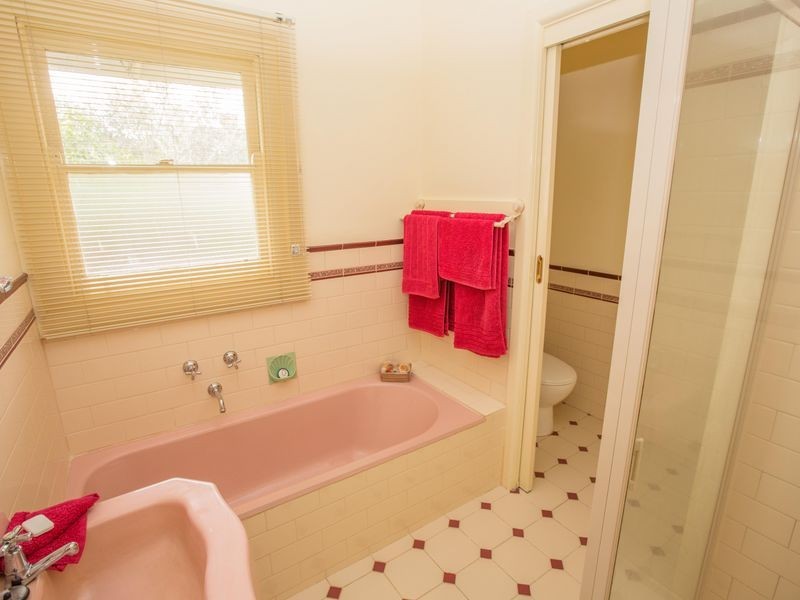 24 South St, Benalla VIC 3672