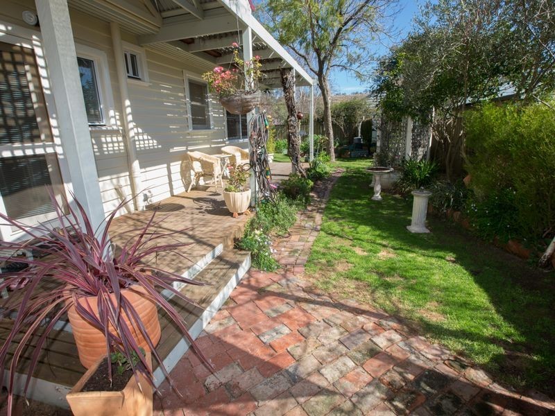 24 South St, Benalla VIC 3672