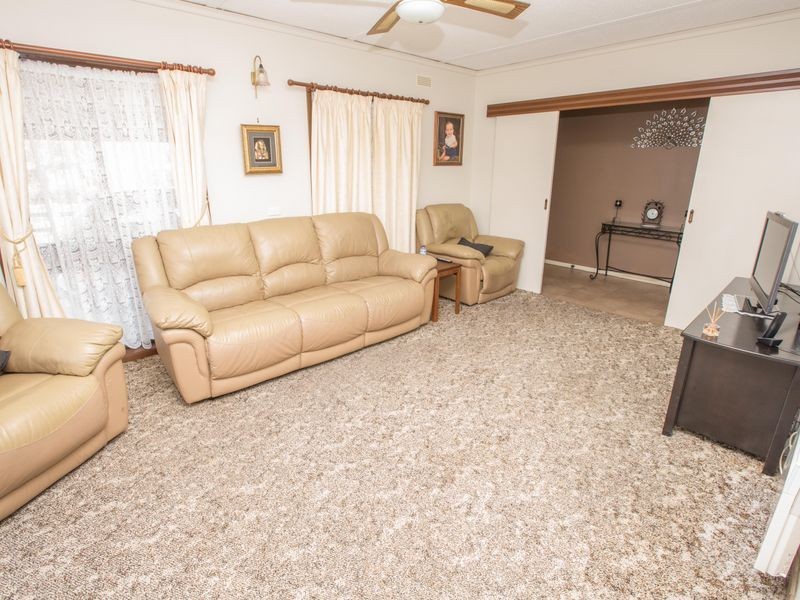 93 Halls Road, Goorambat VIC 3725