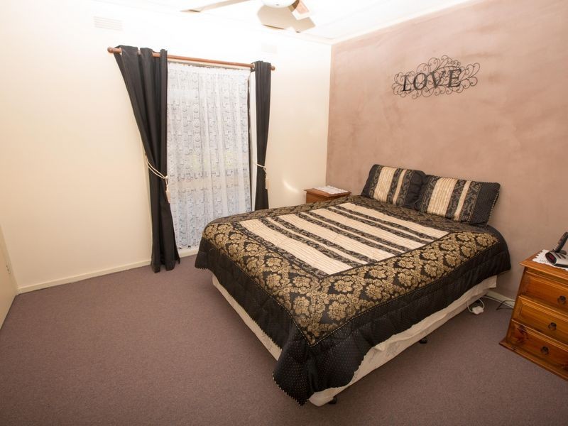 93 Halls Road, Goorambat VIC 3725