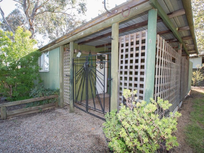 93 Halls Road, Goorambat VIC 3725