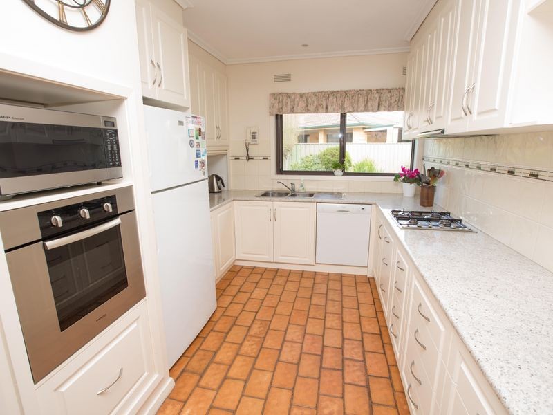 18 Warana Court, Benalla VIC 3672