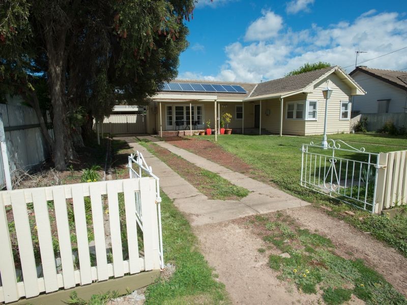 12 Meadows Avenue, Benalla VIC 3672