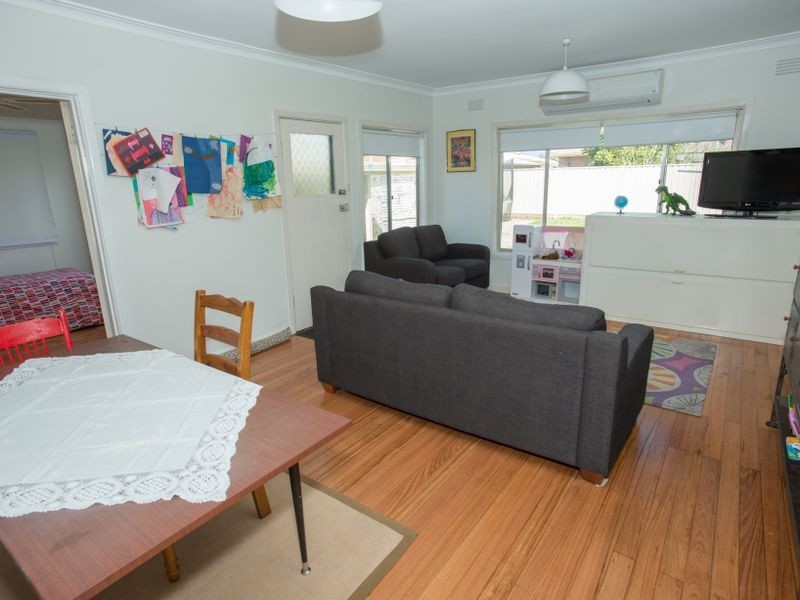 12 Meadows Avenue, Benalla VIC 3672