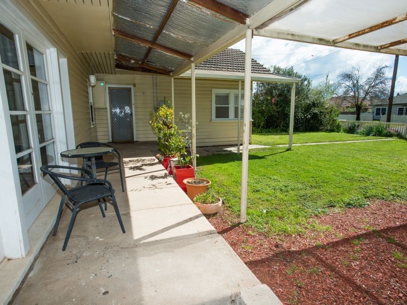 12 Meadows Avenue, Benalla VIC 3672