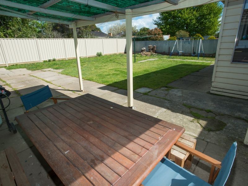 12 Meadows Avenue, Benalla VIC 3672