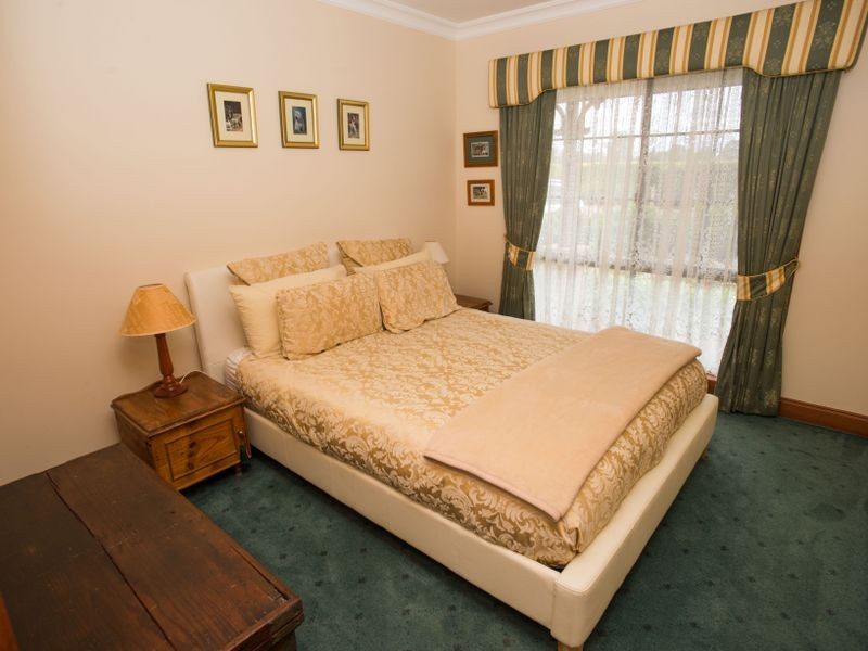 81 Hairs Lane, Benalla VIC 3672