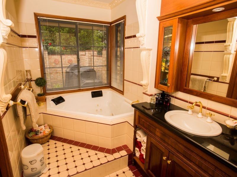 81 Hairs Lane, Benalla VIC 3672