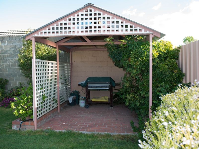 16 McGill, Benalla VIC 3672