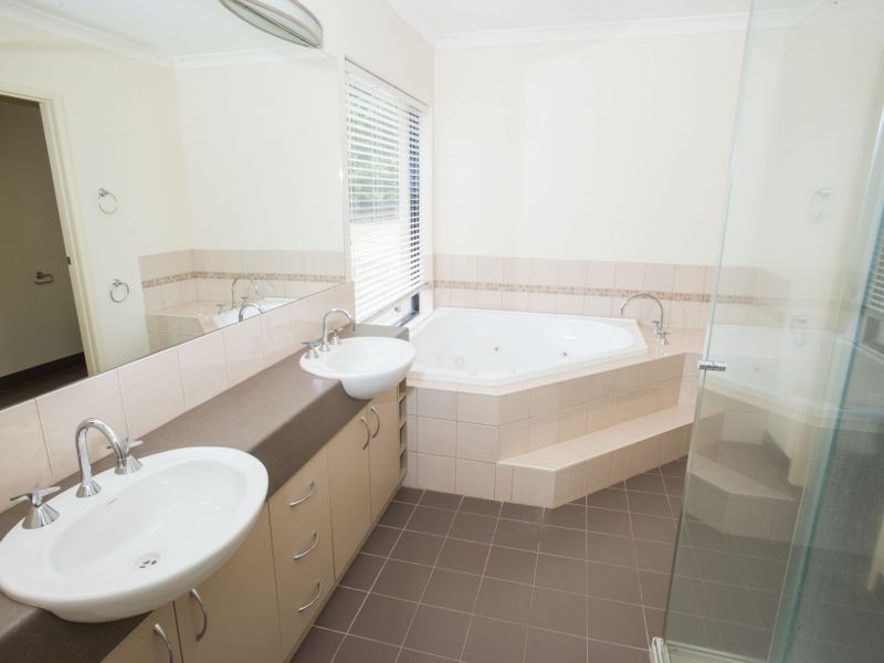 186 Grant Drive, Benalla VIC 3672