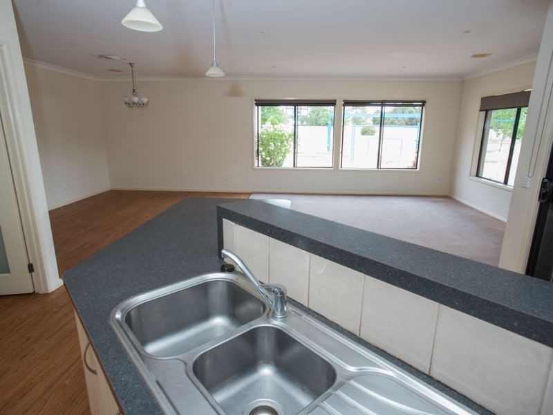 186 Grant Drive, Benalla VIC 3672