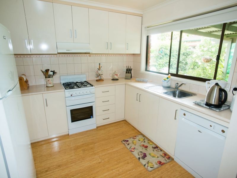 2/18 Charles Street, Benalla VIC 3672