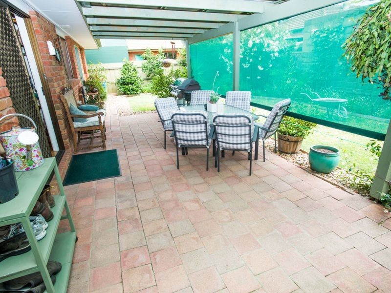 2/18 Charles Street, Benalla VIC 3672