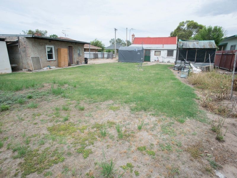 23 Tomkins Parade, Benalla VIC 3672