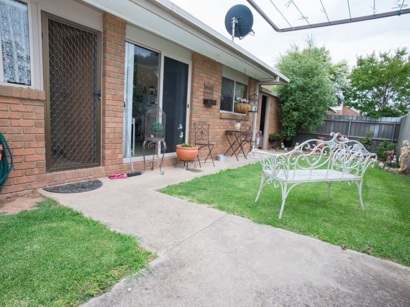 2/10 Ledger Court, Benalla VIC 3672