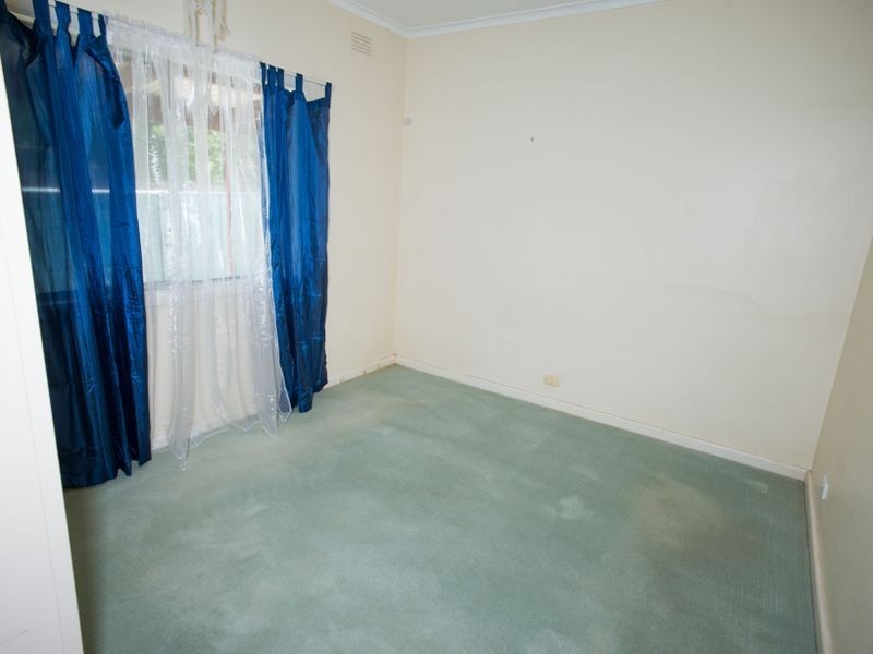 8 Neil Avenue, Benalla VIC 3672