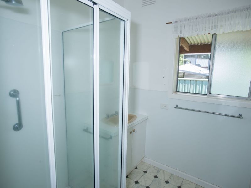 8 Neil Avenue, Benalla VIC 3672