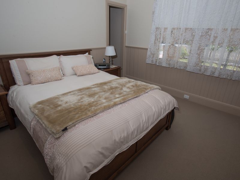 18 Gray Street, Benalla VIC 3672