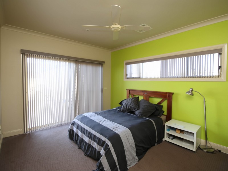 8 Sir Edward Drive, Benalla VIC 3672