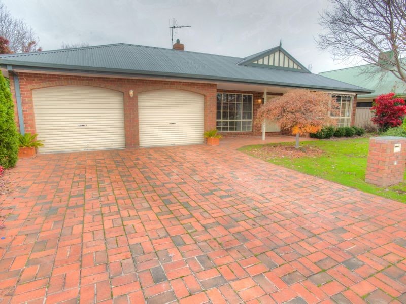 14 Exton Cresent, Benalla VIC 3672