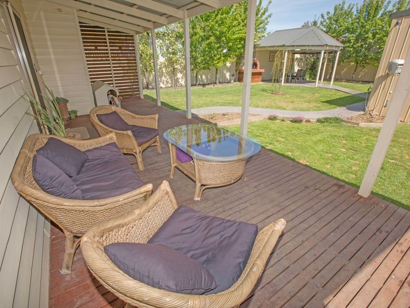 24 Goomalibee Street, Benalla VIC 3672