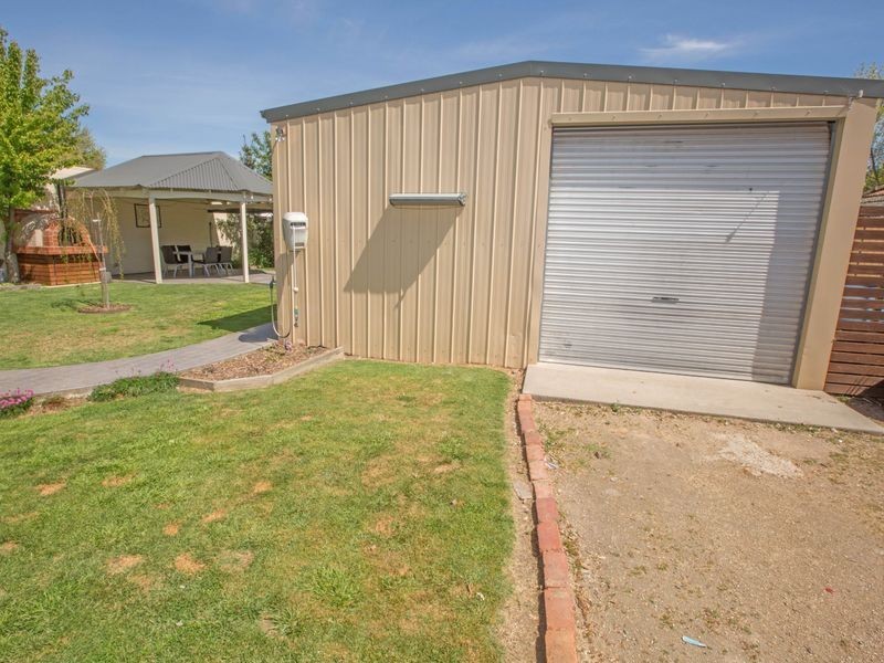 24 Goomalibee Street, Benalla VIC 3672
