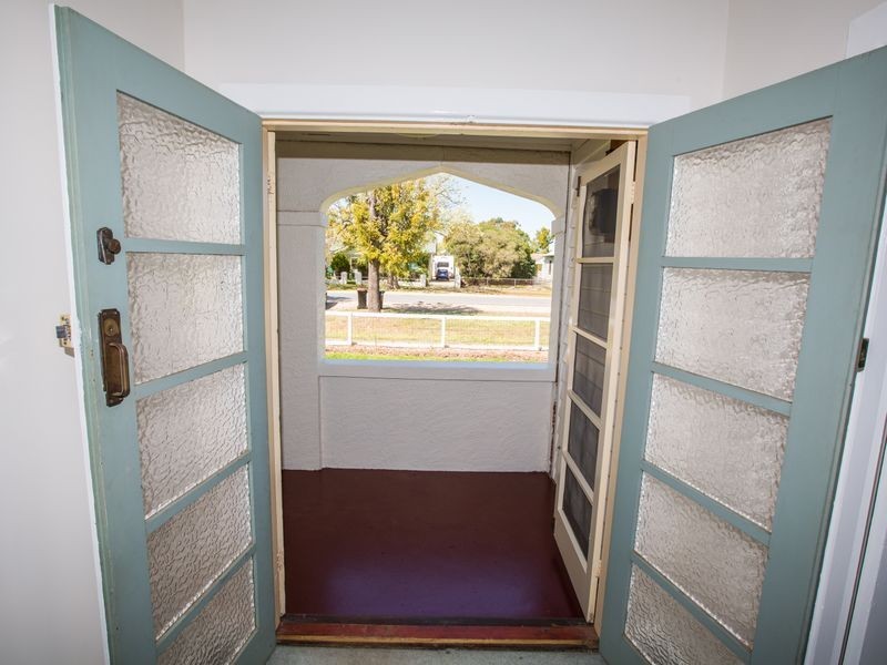 10 Deas Street, Benalla VIC 3672