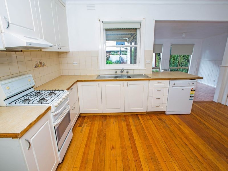 24 Shadforth St, Benalla VIC 3672