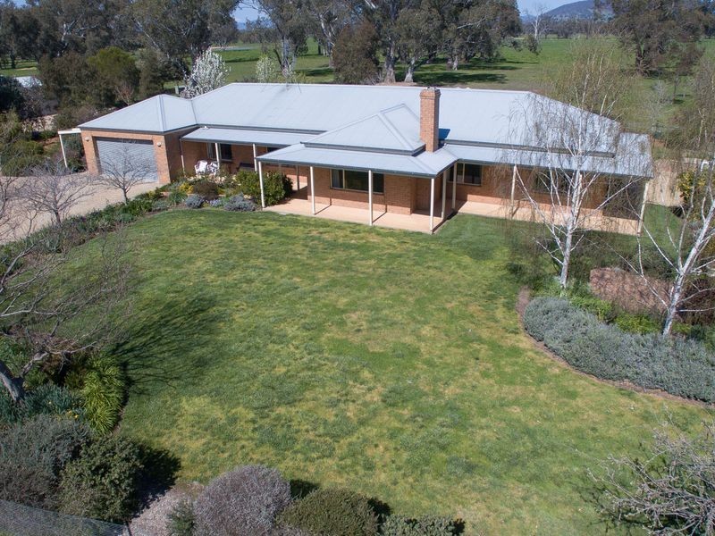 85 Dobson Road, Benalla VIC 3672