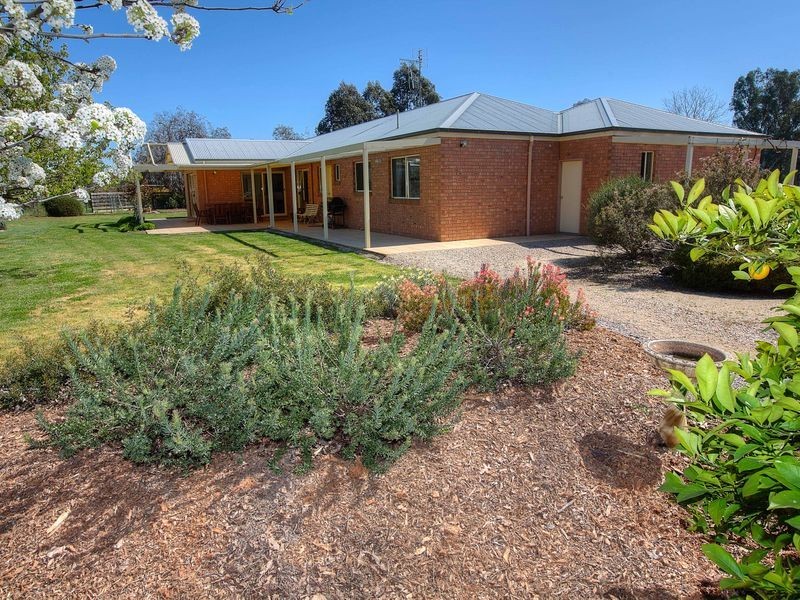 85 Dobson Road, Benalla VIC 3672