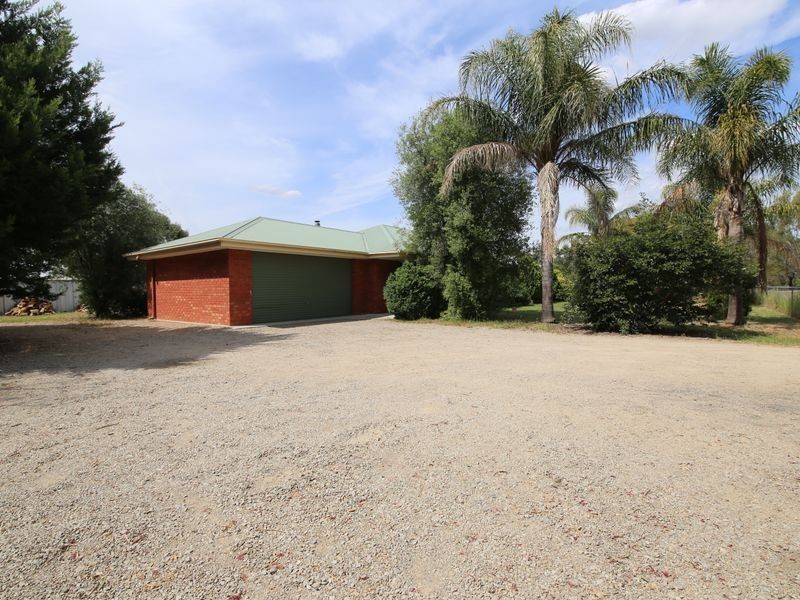 74 Willis Little Drive, Benalla VIC 3672