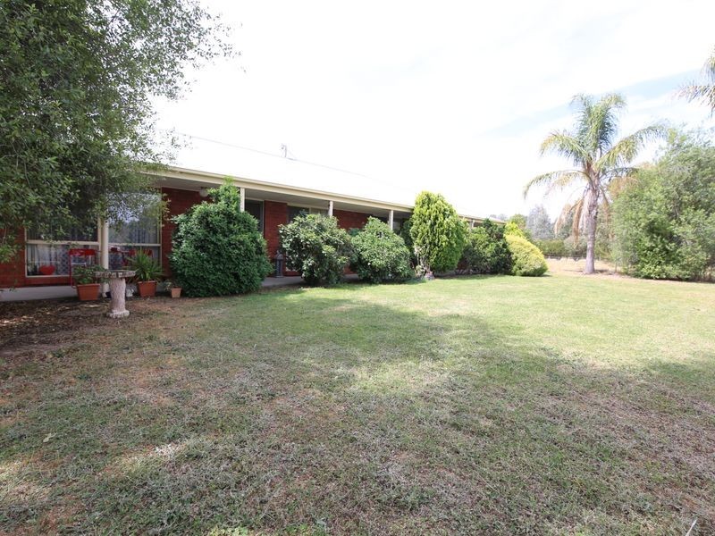 74 Willis Little Drive, Benalla VIC 3672