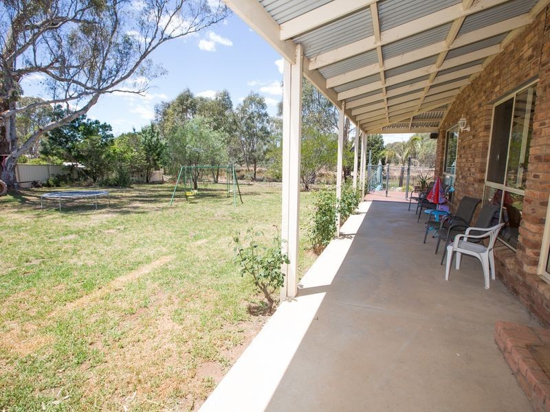 13 Shawbrook Ave, Benalla VIC 3672
