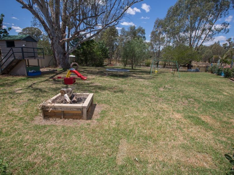 13 Shawbrook Ave, Benalla VIC 3672