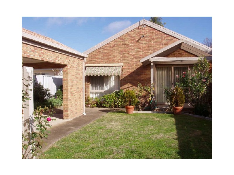 8a Hiscock Court, Benalla VIC 3672