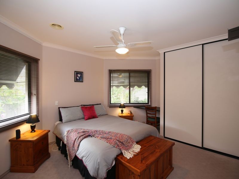 2 Knights Lane, Benalla VIC 3672