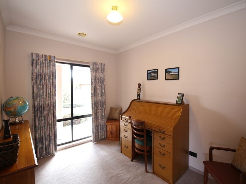 2 Knights Lane, Benalla VIC 3672