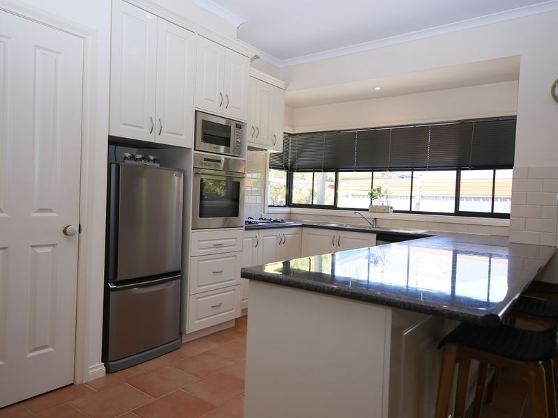 2/21 Waller Street, Benalla VIC 3672