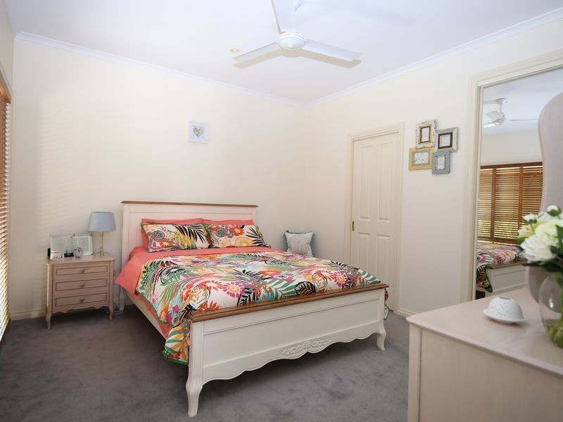 2/21 Waller Street, Benalla VIC 3672