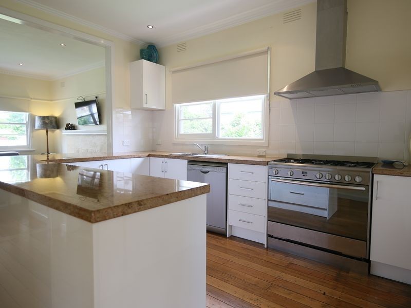 87 Mackellar Street, Benalla VIC 3672