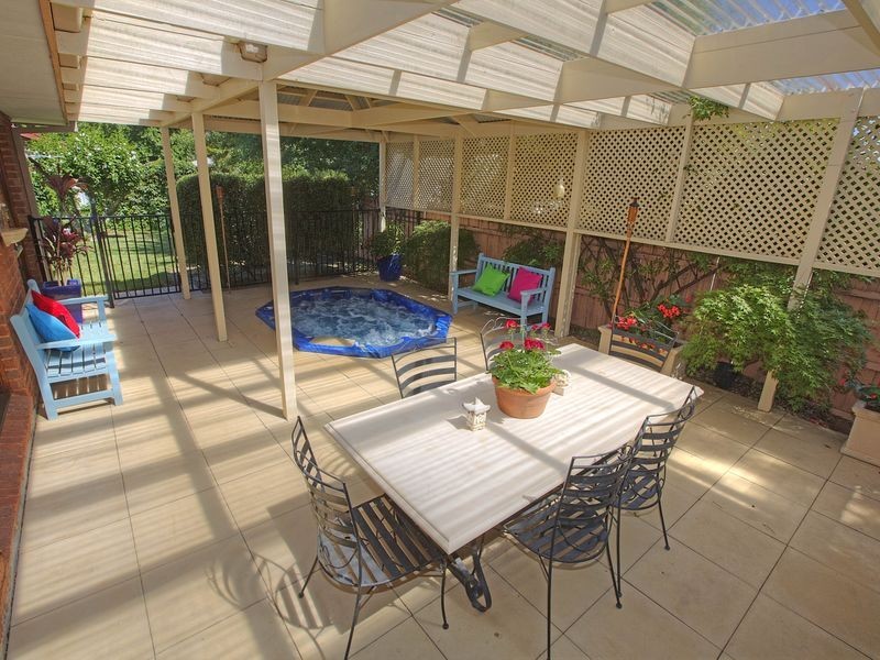 1 DIPLOMAT COURT, Benalla VIC 3672