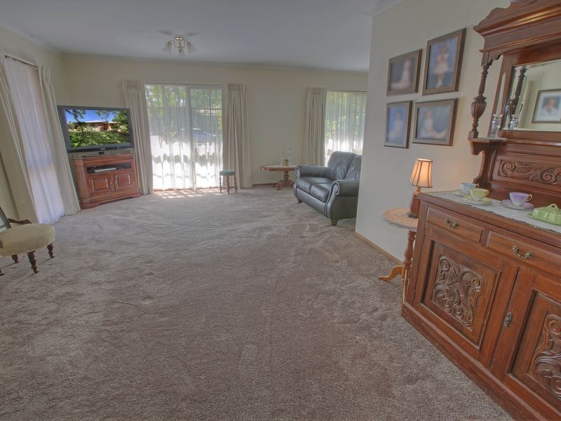 1 DIPLOMAT COURT, Benalla VIC 3672