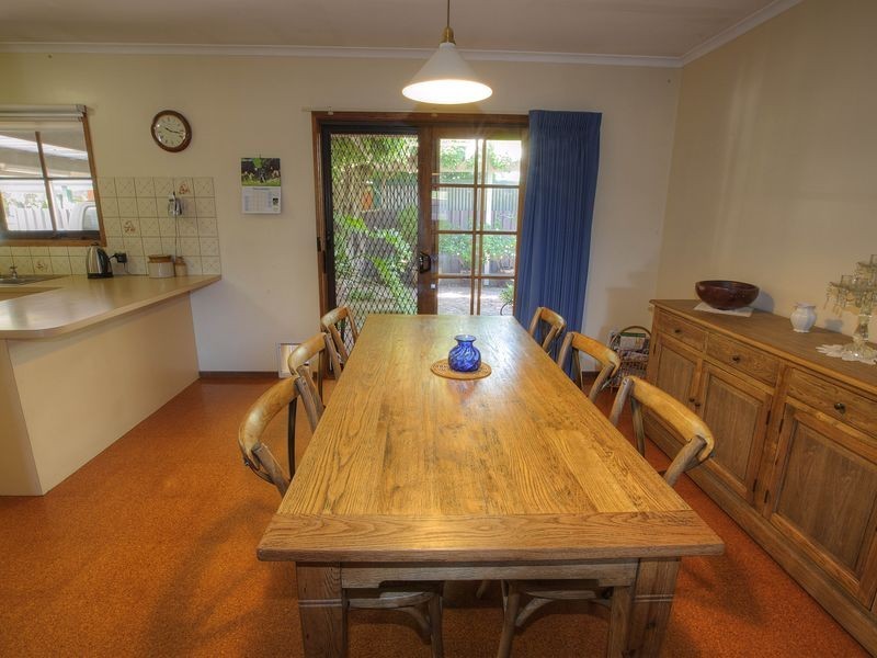 1 DIPLOMAT COURT, Benalla VIC 3672