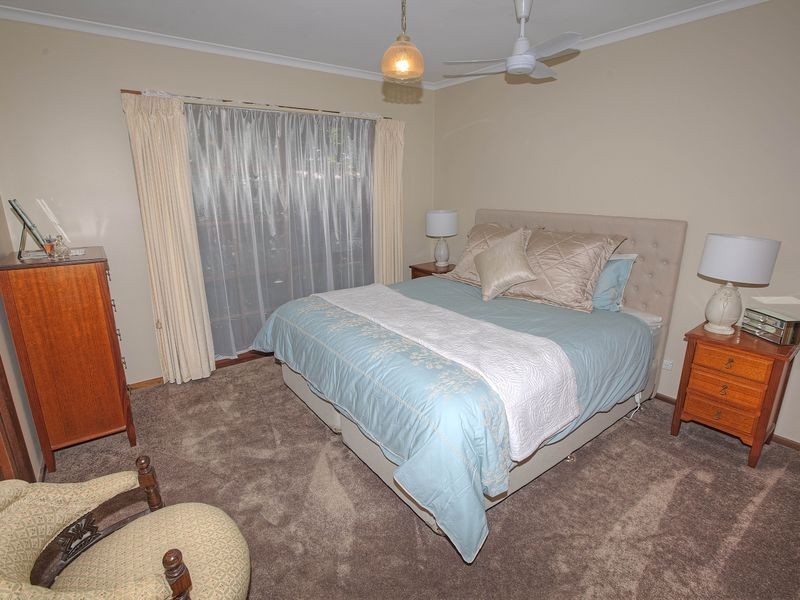 1 DIPLOMAT COURT, Benalla VIC 3672