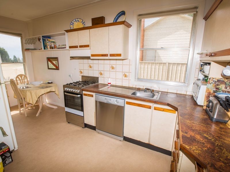 42 Samaria Road, Benalla VIC 3672