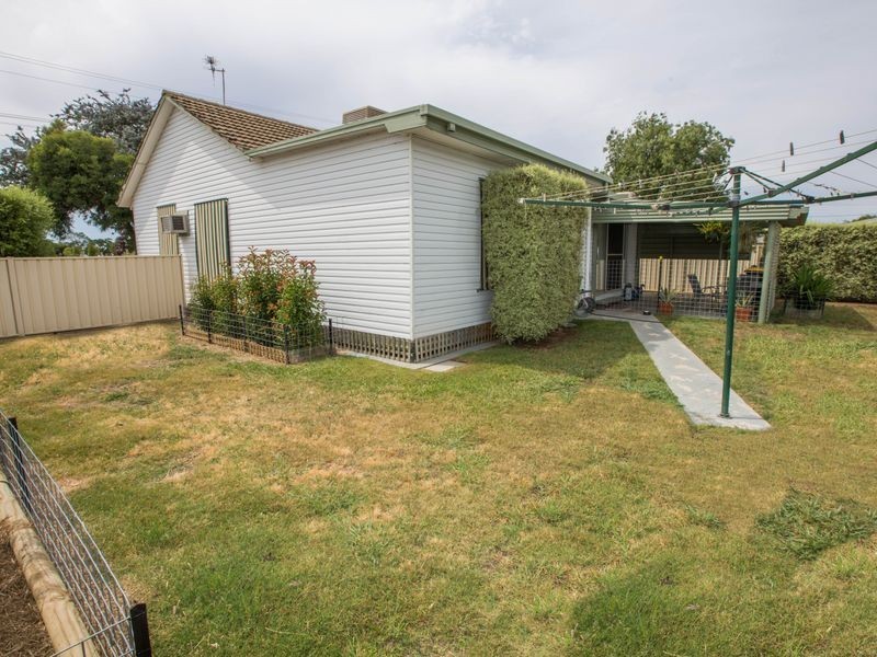 42 Samaria Road, Benalla VIC 3672