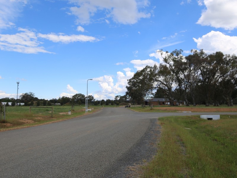 - Green Acres – via Racecourse Road, Benalla VIC 3672