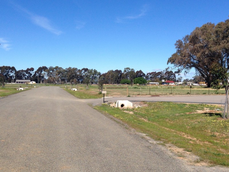 - Green Acres – via Racecourse Road, Benalla VIC 3672